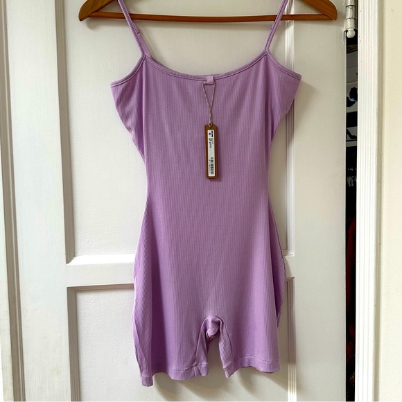 SKIMS NWT Soft Lounge Scoop Onesie | Sugar Plum | Size XS - Picture 4 of 10